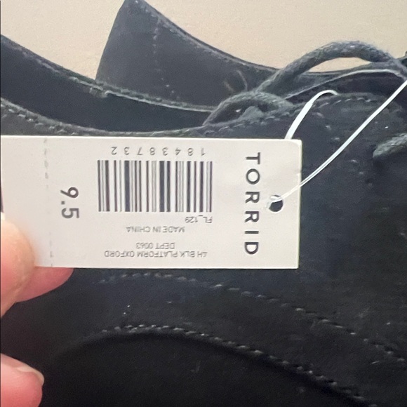 Elegant Black Women's Platform Shoes - Picture 5 of 5